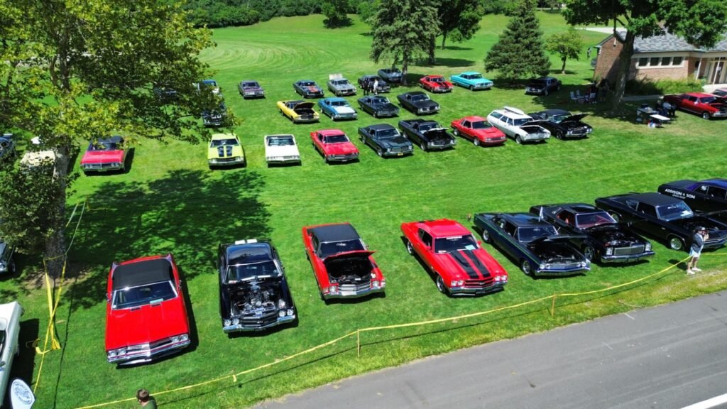 Chevelle Club of Michigan Hines Drive Cruise